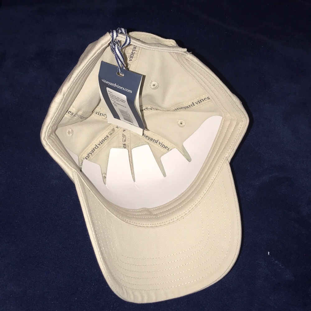 Vineyard vines hat - Picture 3 of 3